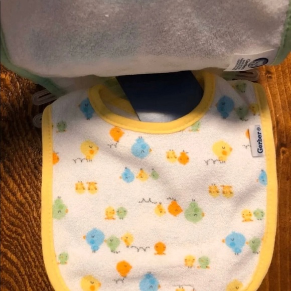 Baby Bibs - Picture 3 of 4